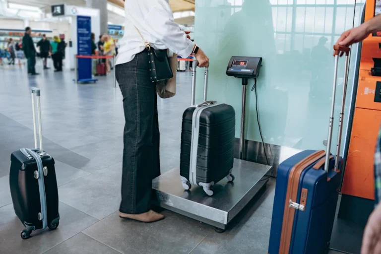 Voici où vous payez vraiment moins cher pour les bagages entre air France et air Caribes