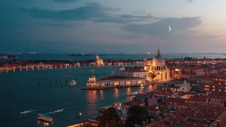 Comment bien organiser votre voyage Nice Venise en train de nuit